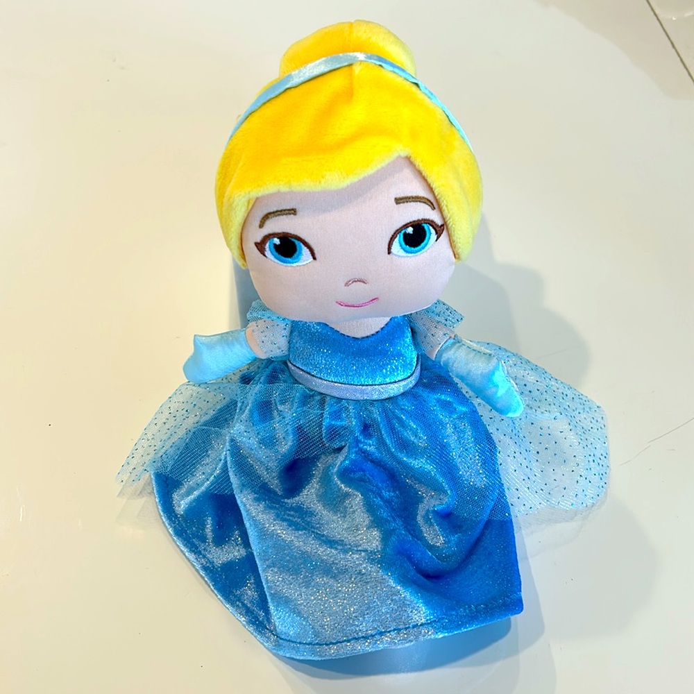 Disney Baby Princess CINDERELLA Magienl Sound Doll